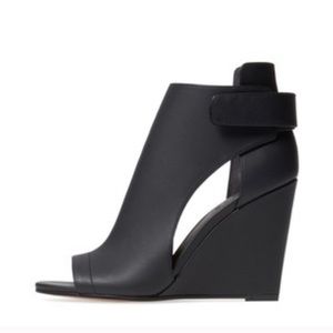 Vince Katia Wedge Shoes Size 9